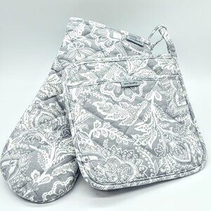 Vera Bradley Quilted Cotton Pot Holder Oven Mitt Set